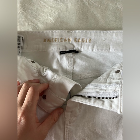 White American eagle mini skirt. - Picture 3 of 6